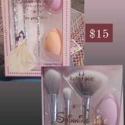 Disney Brush Set