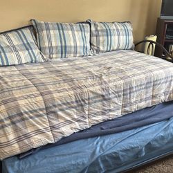 Trundle Bed With Mattresses 