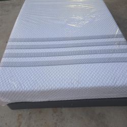 Queen Mattress  Memory Foam End Box Spring 