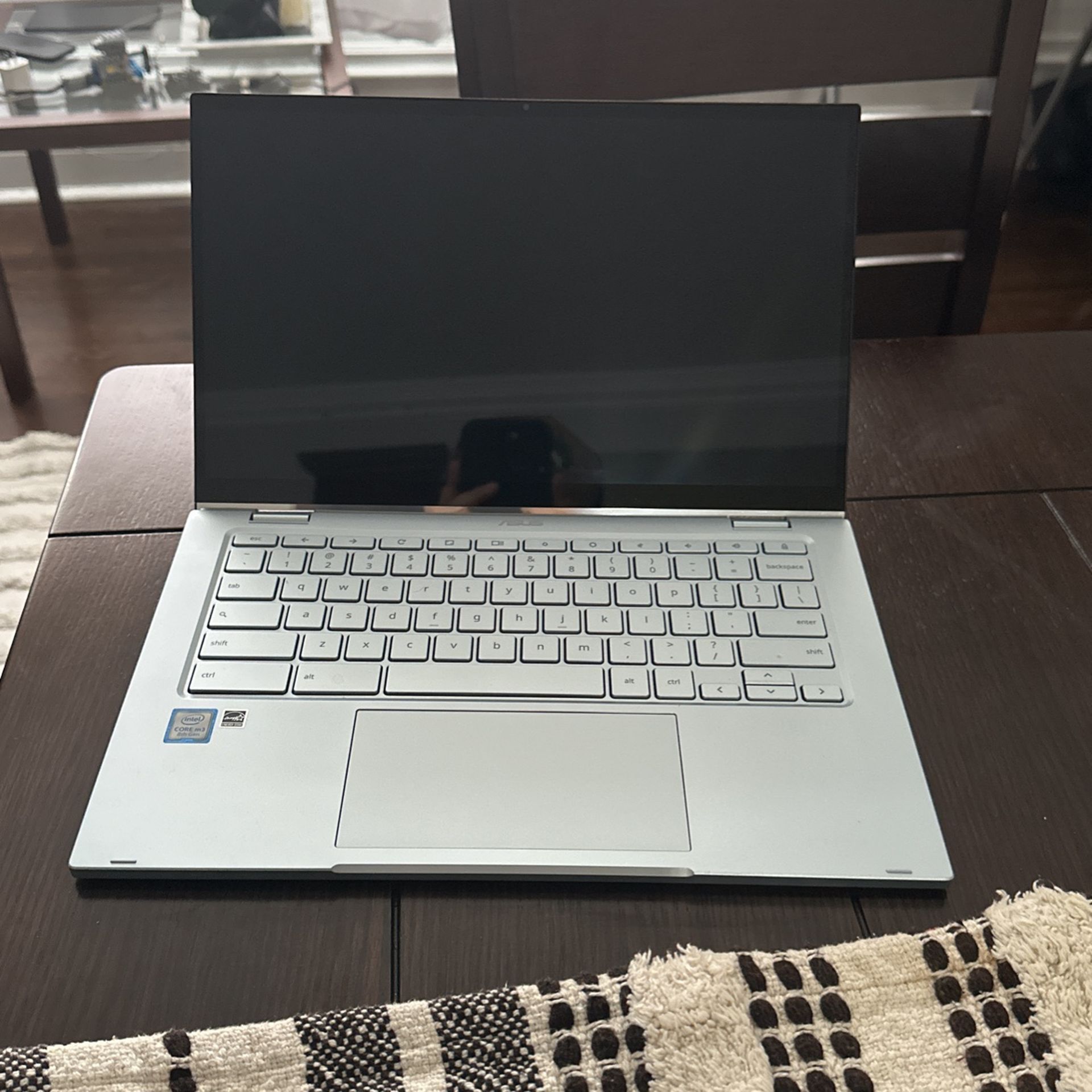 Asus-2-in-1 14” Chromebook -Intel Core M3-8100Y -8GB Memory -64GM eMMC -Silver