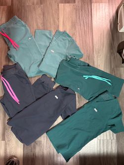 Figs scrubs