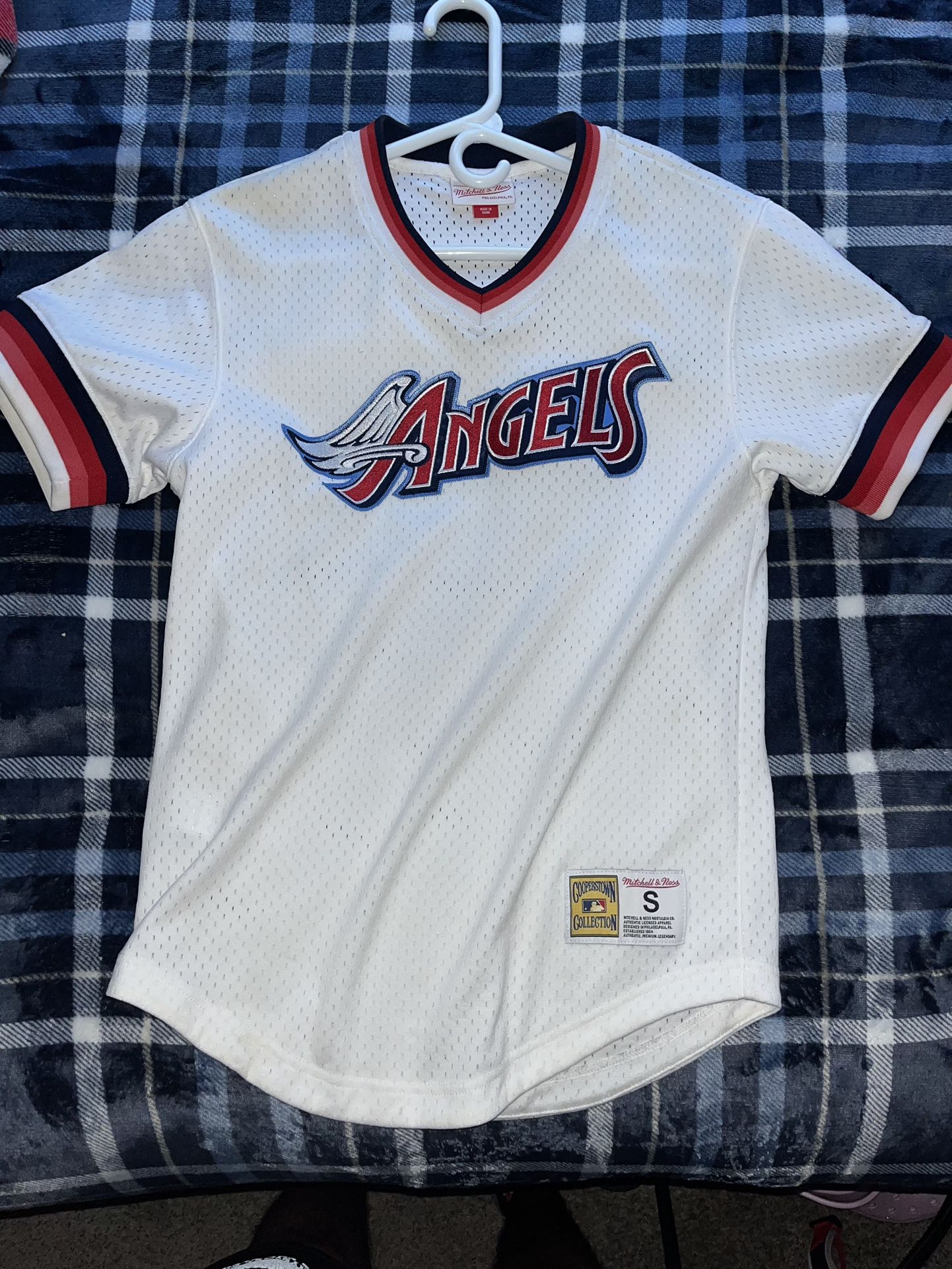 Angels Throwback Baseball Jersey( Men’s Small)
