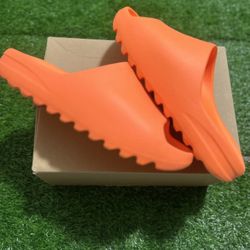 Yeezy Slide - Enflame Orange