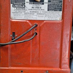 Lincoln Welder AC-225-S 

