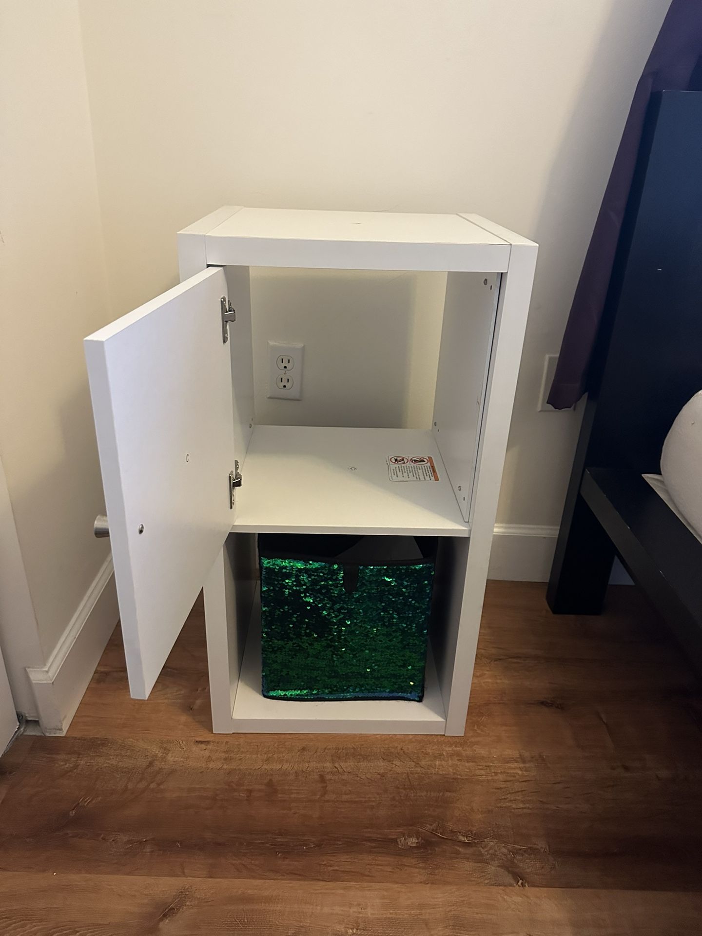White 2 Cube Shelf