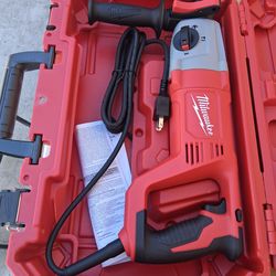Milwaukee 1" Rotary hammer kit