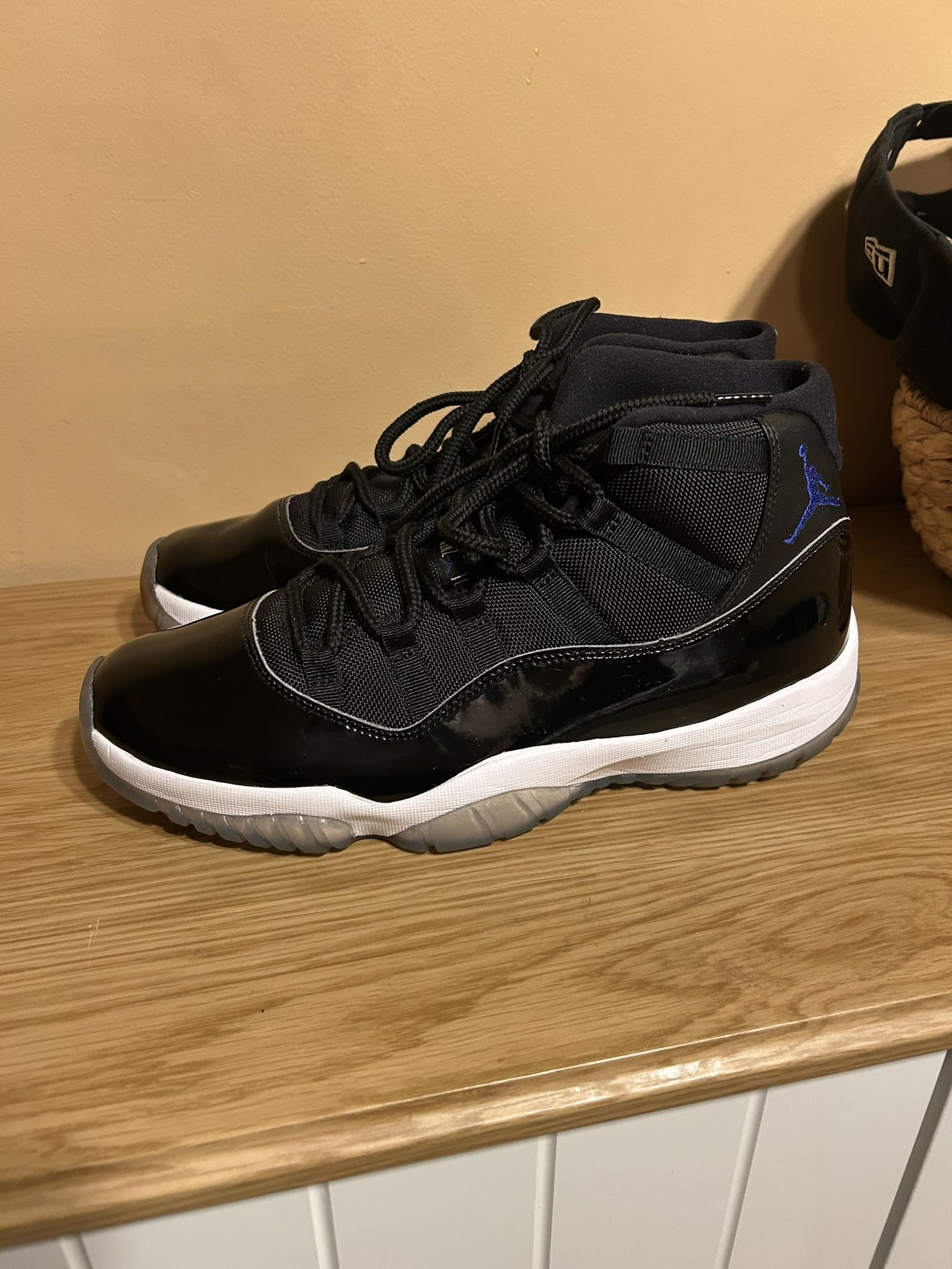 Jordan’s 11 Retro Space Jam Mens Size 12