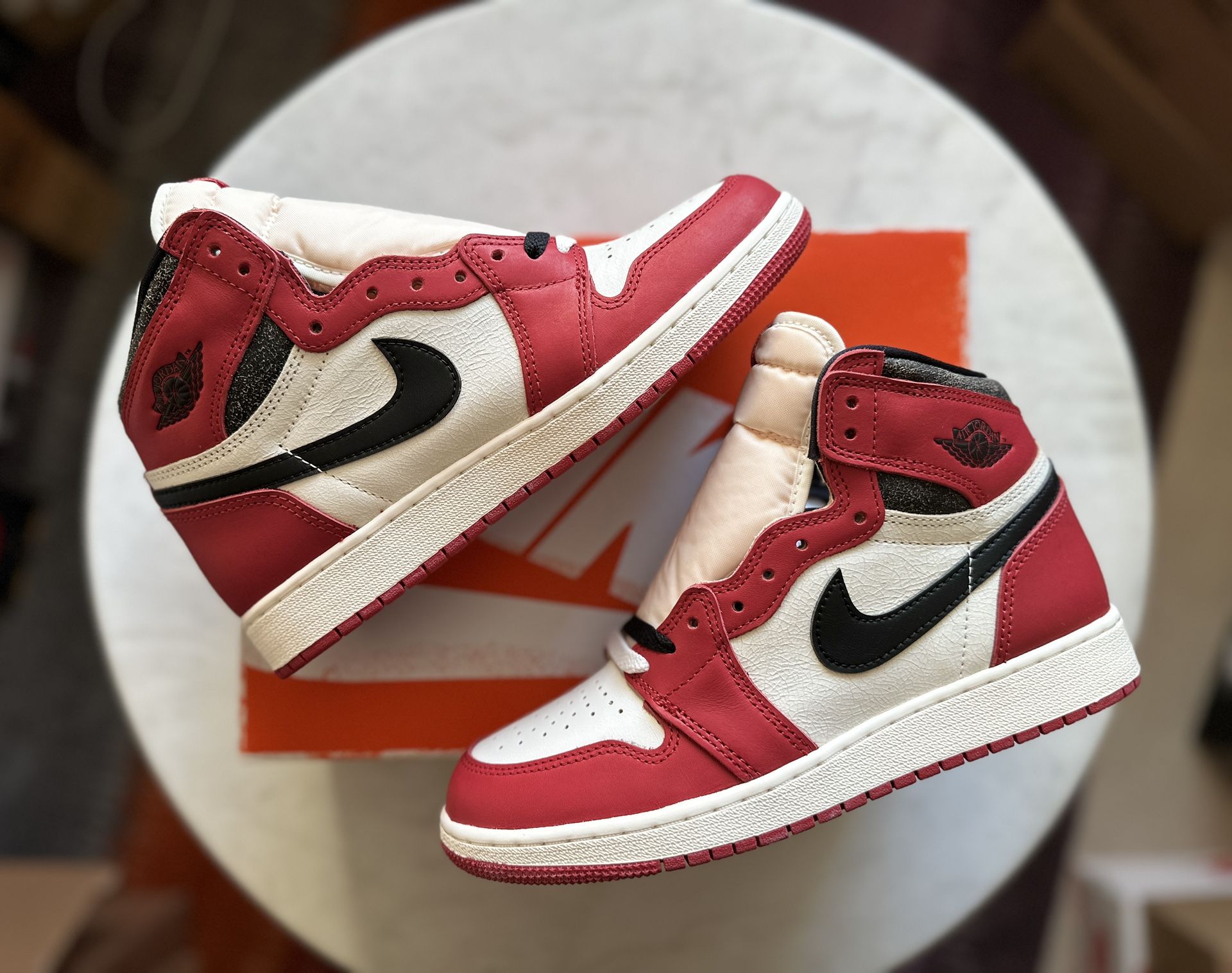 Jordan 1 Retro High OG Chicago Lost And Found (GS) Size 6.5Y / 8W 