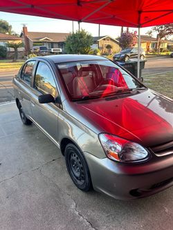 Toyota echo 2003 negotiable
