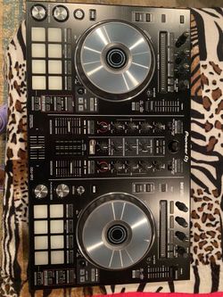 Pioneer dj controller