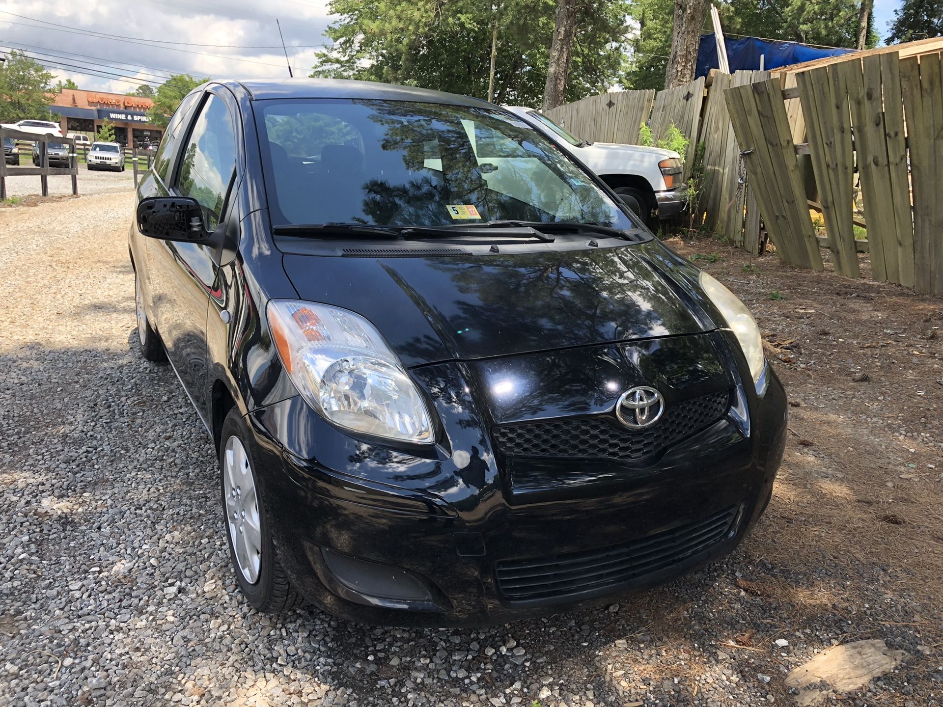 2009 Toyota Yaris. Clean Title. Current Emissions