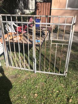Gate