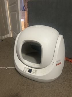 Cat Link Self Cleaning Litter Box