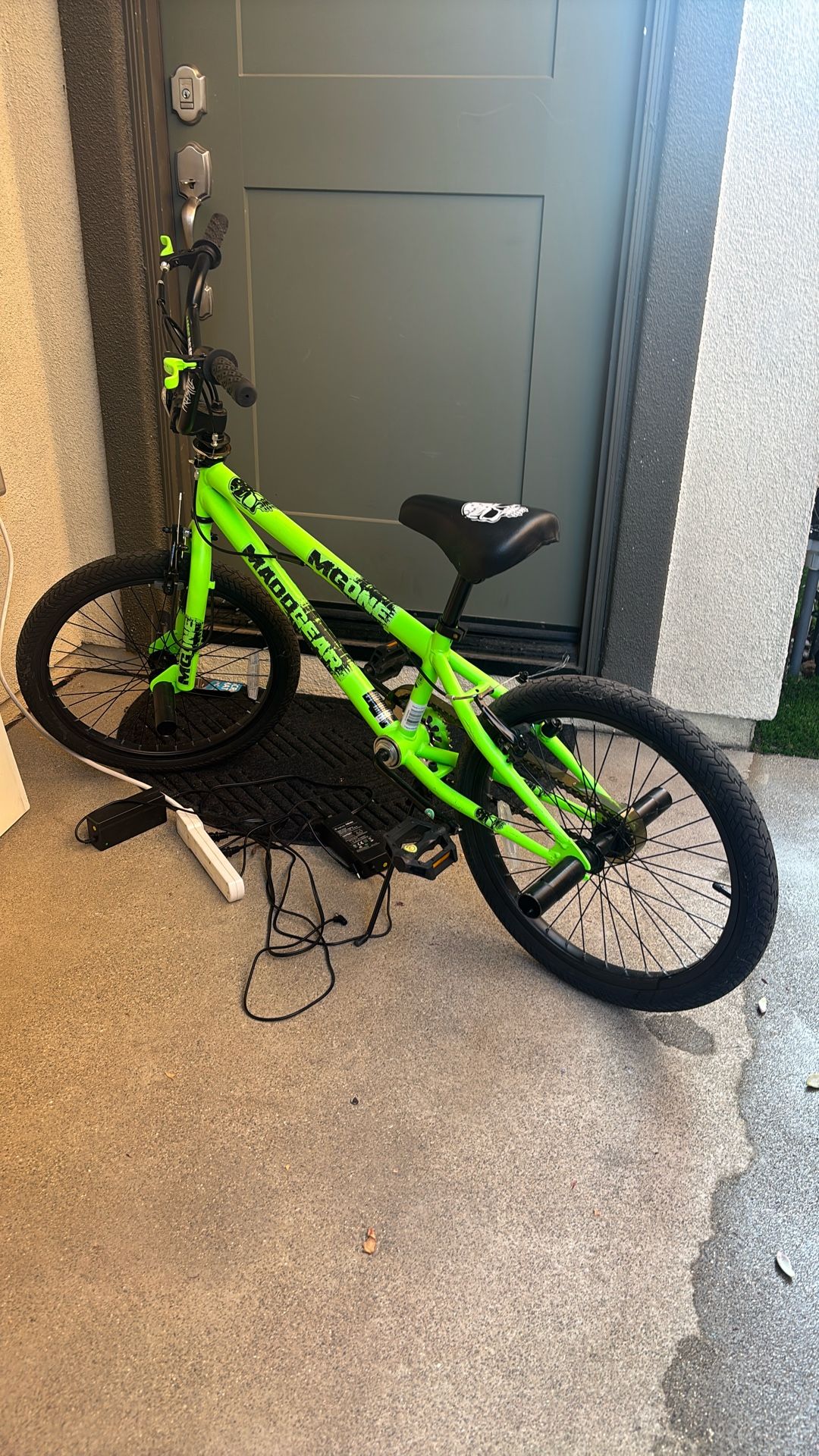 Mongoose MADDGEAR Bike