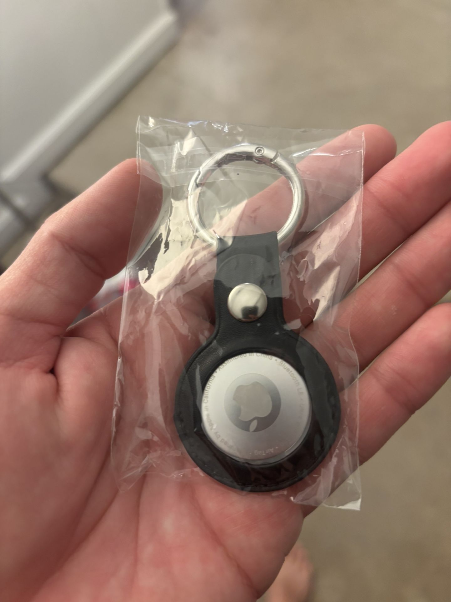 Brand New AirTag With keychain