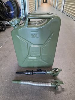 Pair Jerry Cans Water And Gas 20L Composite and 20L Steel Jerry Cans New