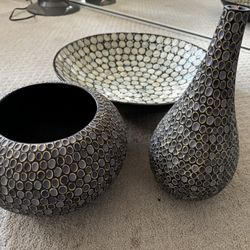 Decorative Vases And Platter