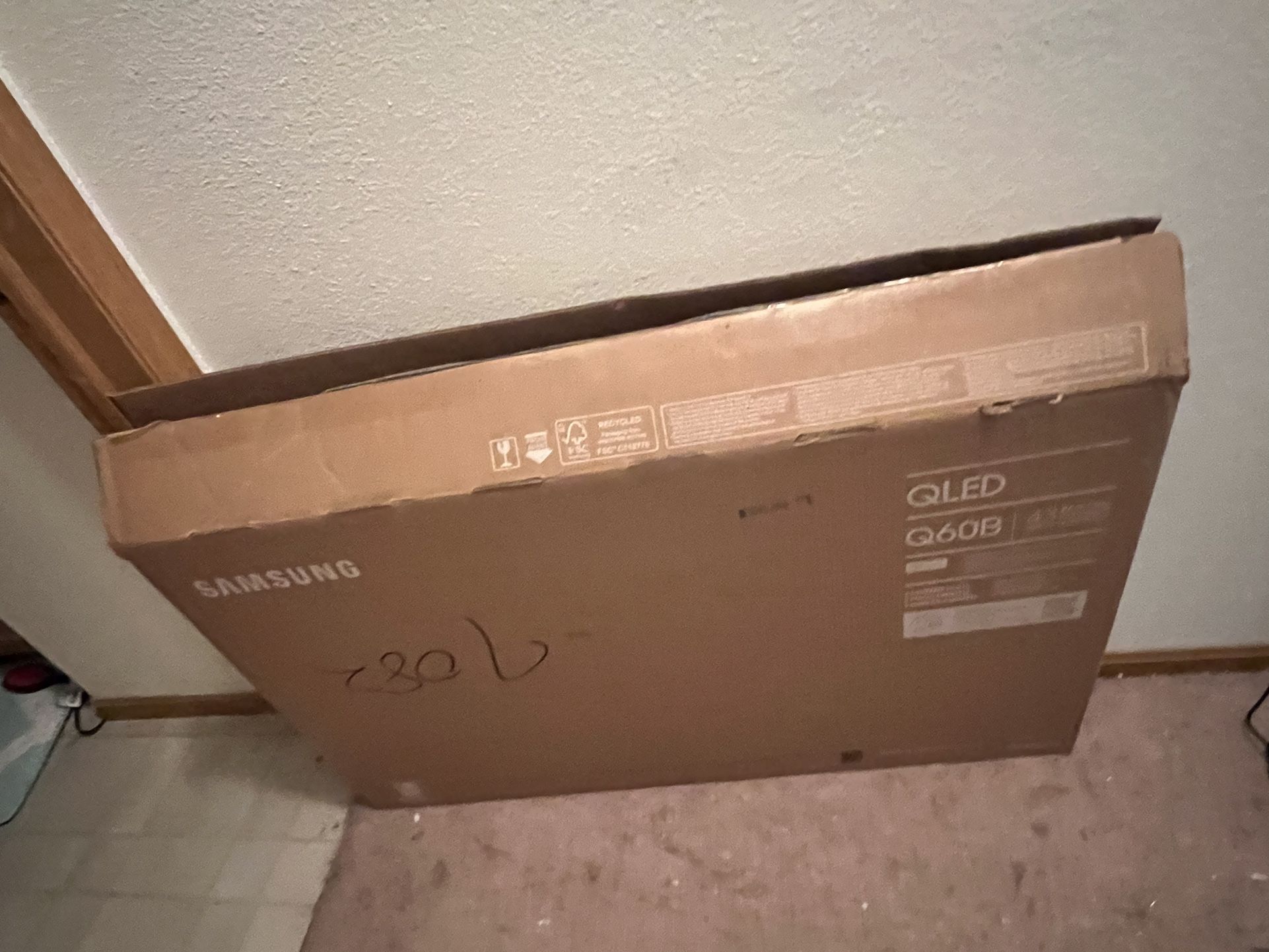 Tv 300.00 Take What You Want If You Buy The Tv