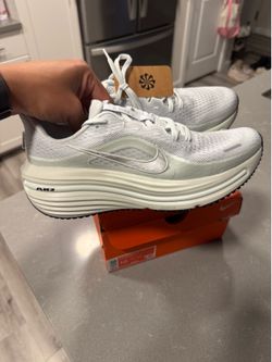 Nike Air Winflo 12 – Women’s Size 10 (Brand New)