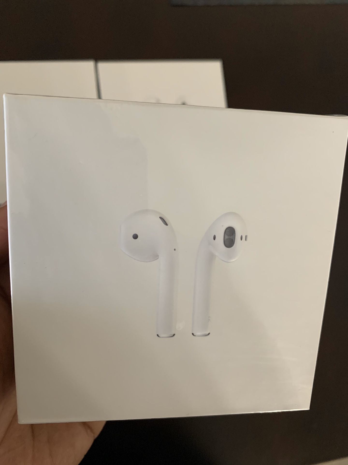 AIRPODS 2ND GEN BRAND NEW, SEALED IN THE BOX