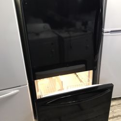 A Black Refrigerator Kitchen Aid 