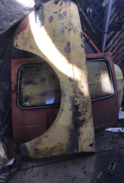 VW square back fender
