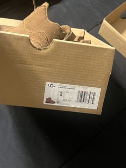 Ugg Size 2 