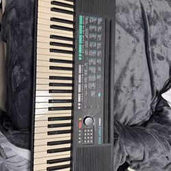 Yamaha PSR-150 Electronic Keyboard