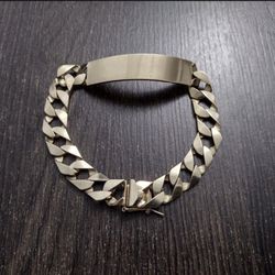 Gold Curb Link Bracelet
