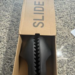 Yeezy Slides Onyx Men 10