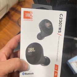 JBL Bluetooth Headphones NEW
