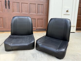 Smittybilt Standard Bucket Seats