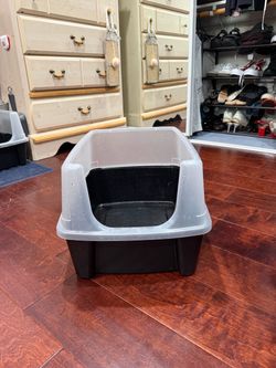 Hooded Cat Litter Box