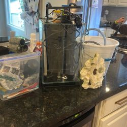 Marineland 5 Gallon Fish Tank