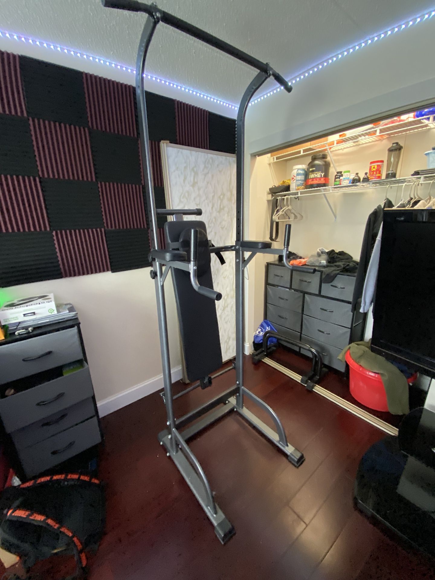 Pull Up Bar/Bench For Room