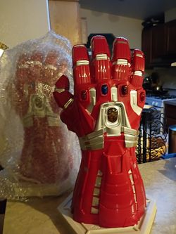 Avengers endgame encore bucket, nano gauntlet