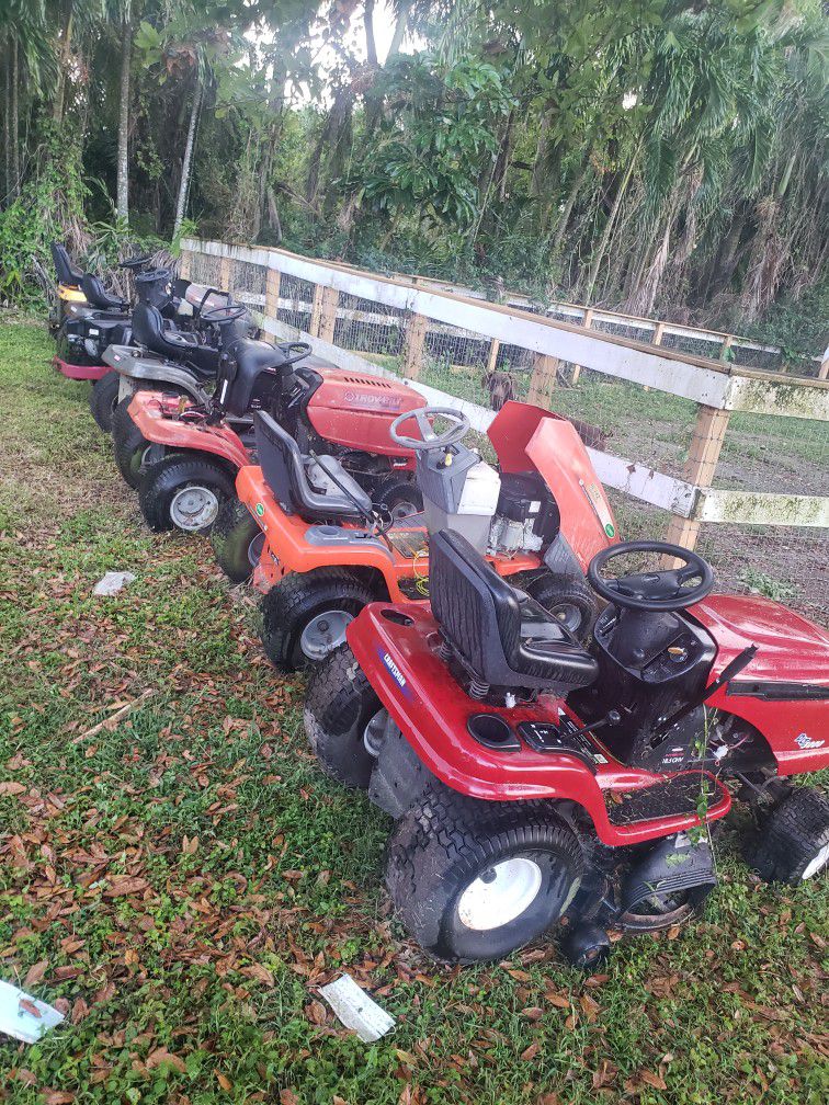 Lawnmowers For Sale  $500 - $1,000
