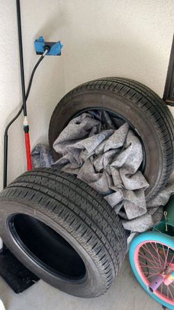 255/55/18 Tire Perelli 99% life (New Tire)