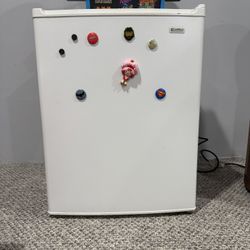 Kenmore Mini refrigerator 