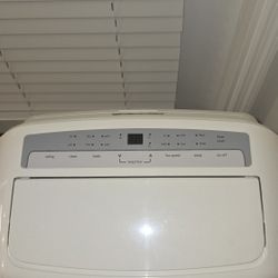Frigidaire 14,000 Btu Portable Room Air Conditioner