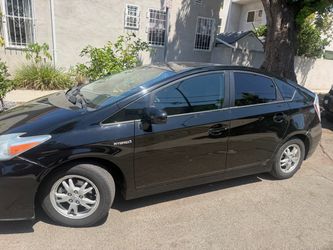 Toyota Prius Hybrid Sedan