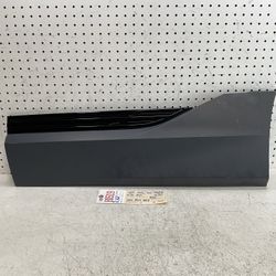 2019 2021 AUDI E-TRON DOOR MOLDING LEFT REAR LOWER OEM 4KE 853 969