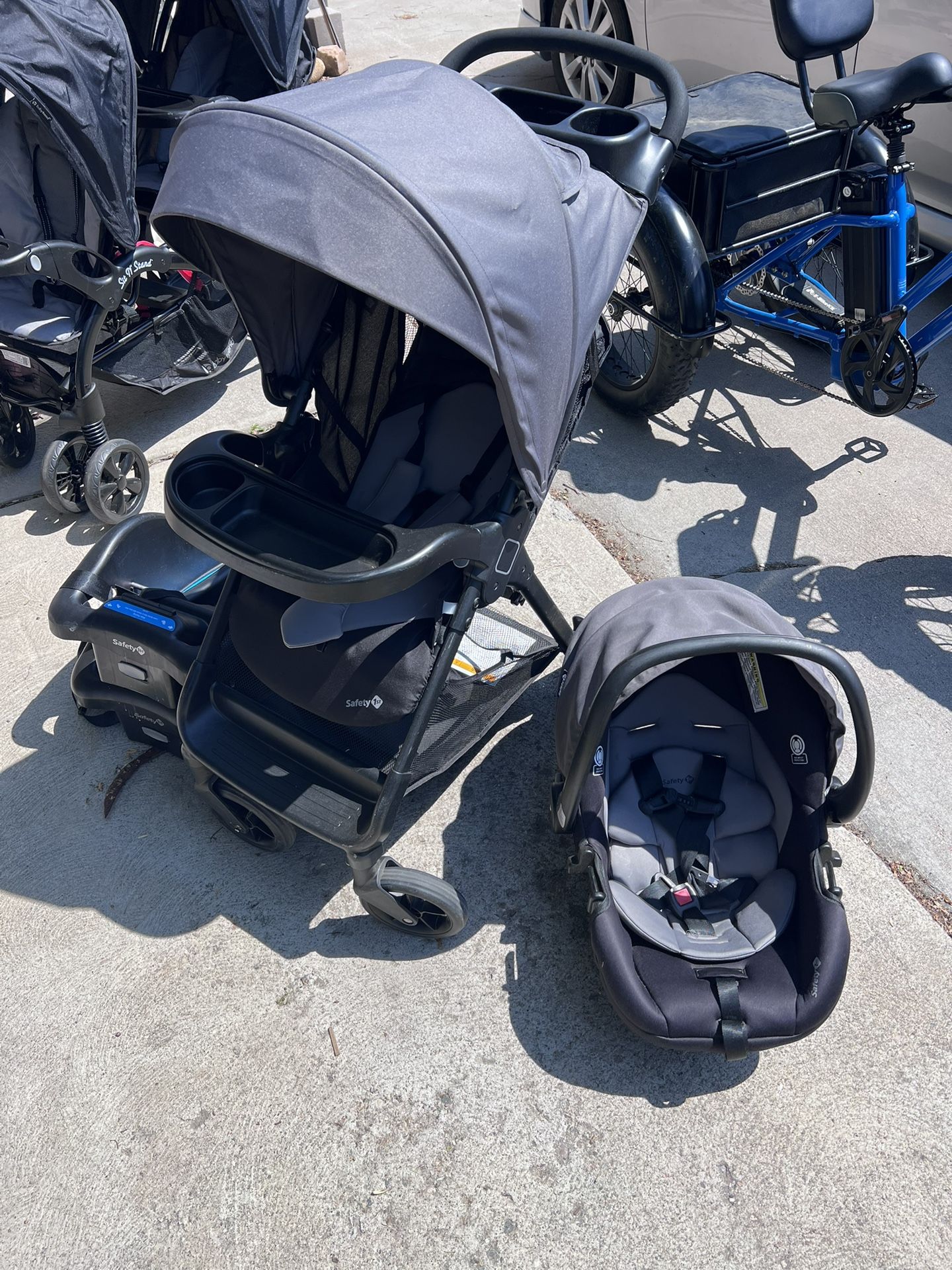 Stroller With Infant Car seat And Two Bases