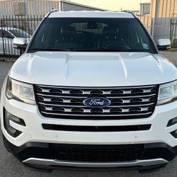 2017 Ford Explorer. Limited 