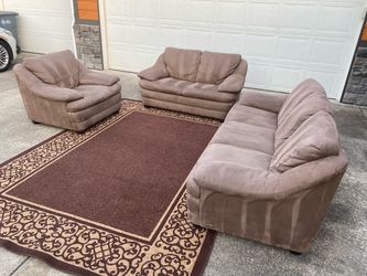 3 Piece living room set - Great Condition