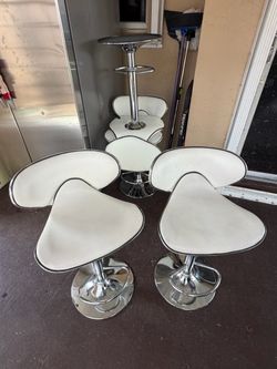 Set of 4 White Adjustable Bar Stools