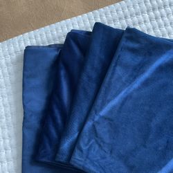 4 Pillow Covers 
