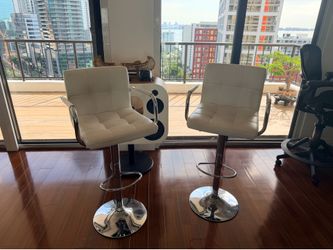 Good condition white leather bar stools Brickell