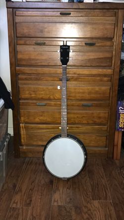 Silvertone banjo