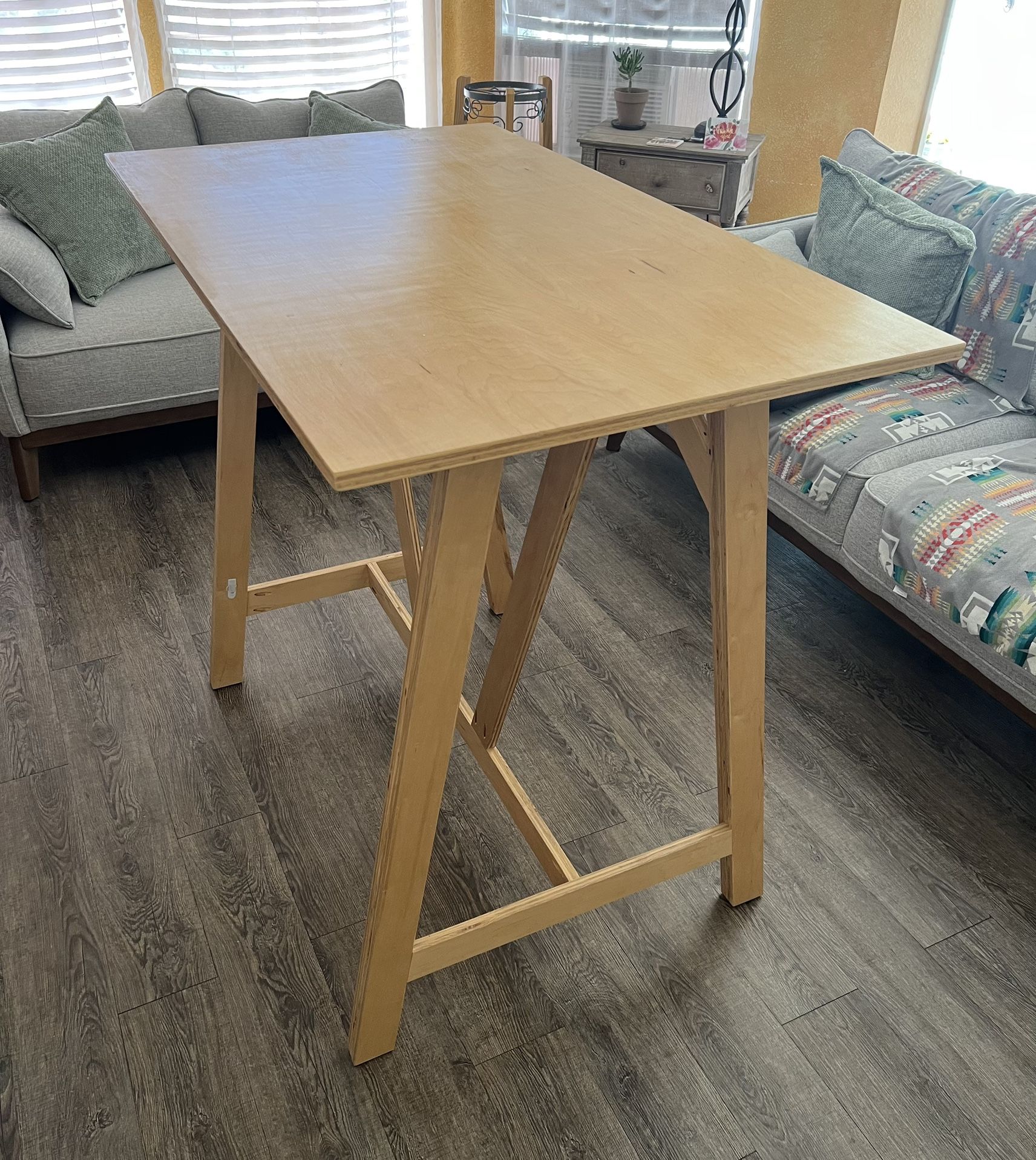 Stand Up Work Table Excellent